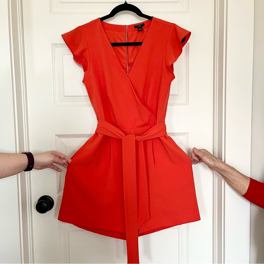 Ann Taylor Petite Wrap Romper 4P Red Orange Tie Waist Flutter Sleeve